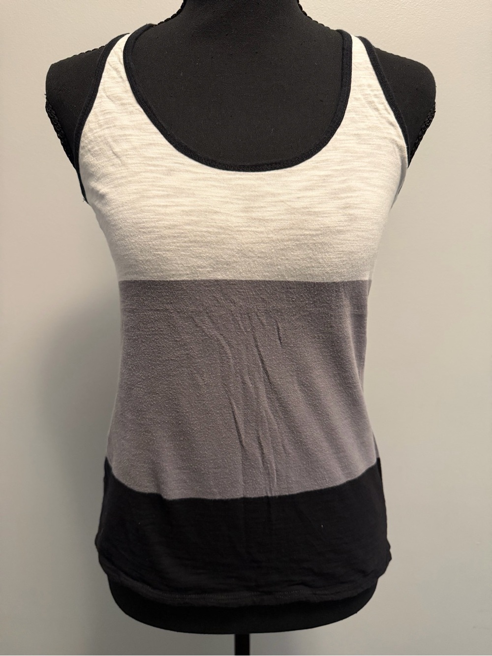 Ambiance White Gray Black Colorblock Scoop Tank